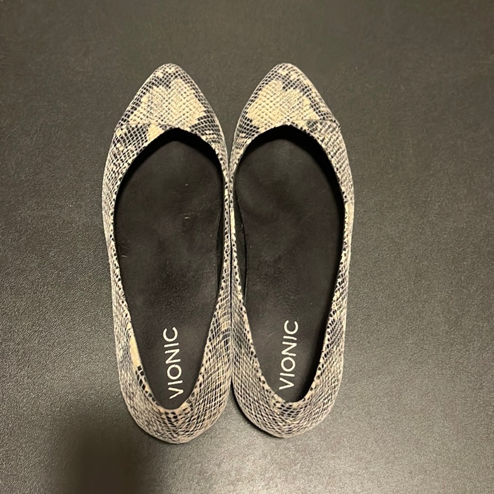 Vionic Caballo Snake Print Pointed Toe Flat - Siz… - image 1
